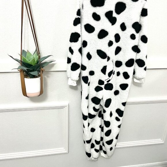 Disney Store Parks 101 Dalmatian Zip Front Sleeper Halloween Costume Size 9/10 - Picture 6 of 6